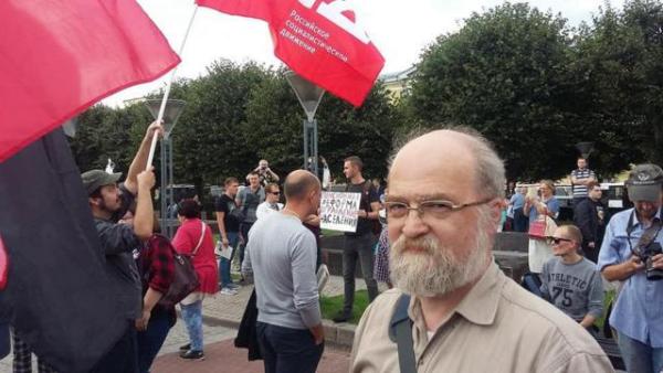 Александр Скобов на митинге 