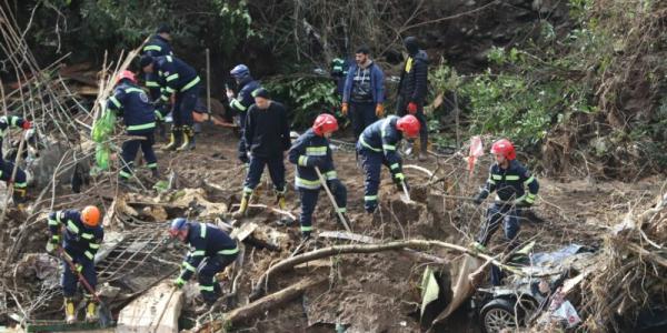 В результате схода оползня в Нергеети погибли 6 человек, троих ищут