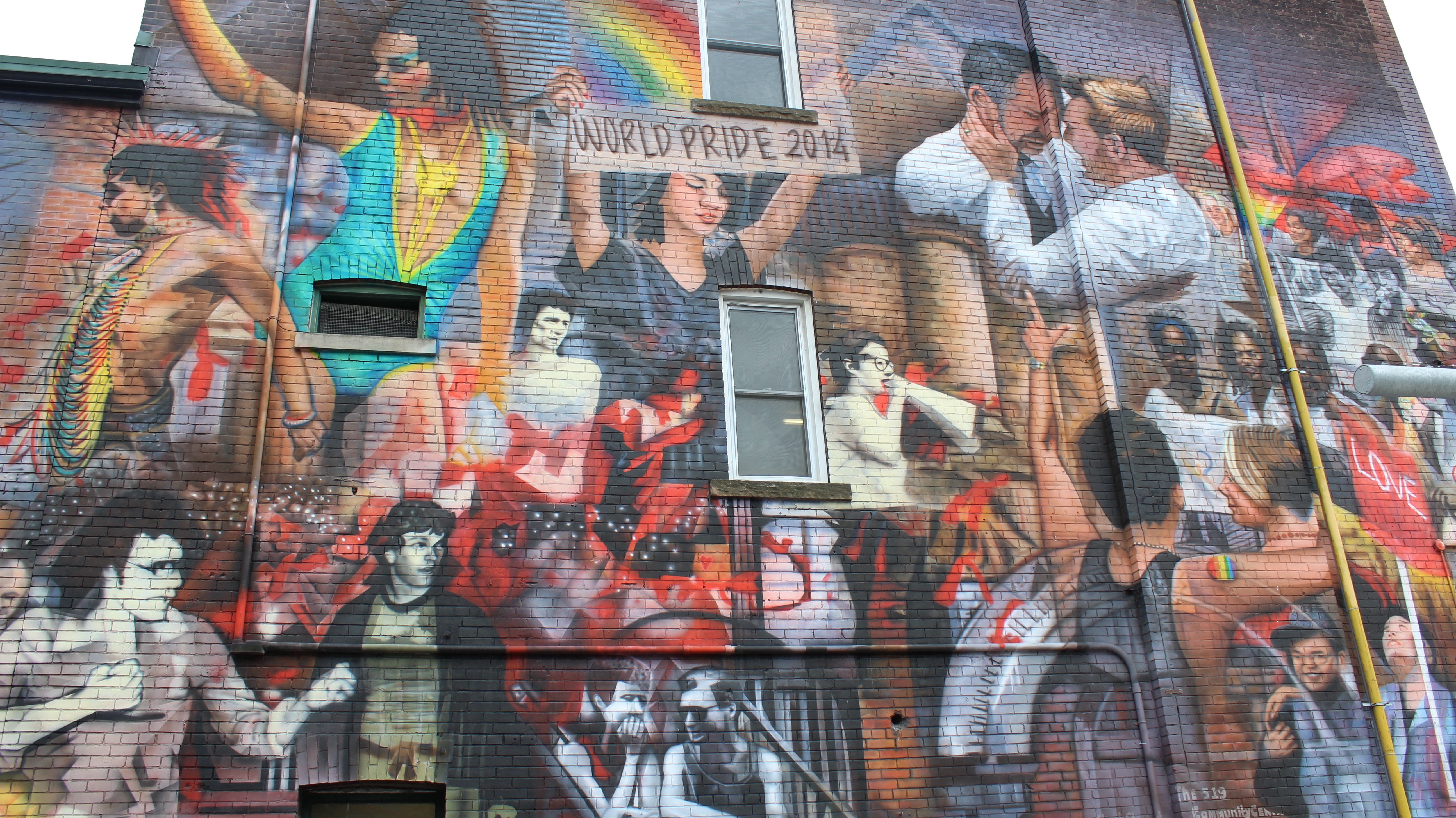 Гей-квартал в Торонто
