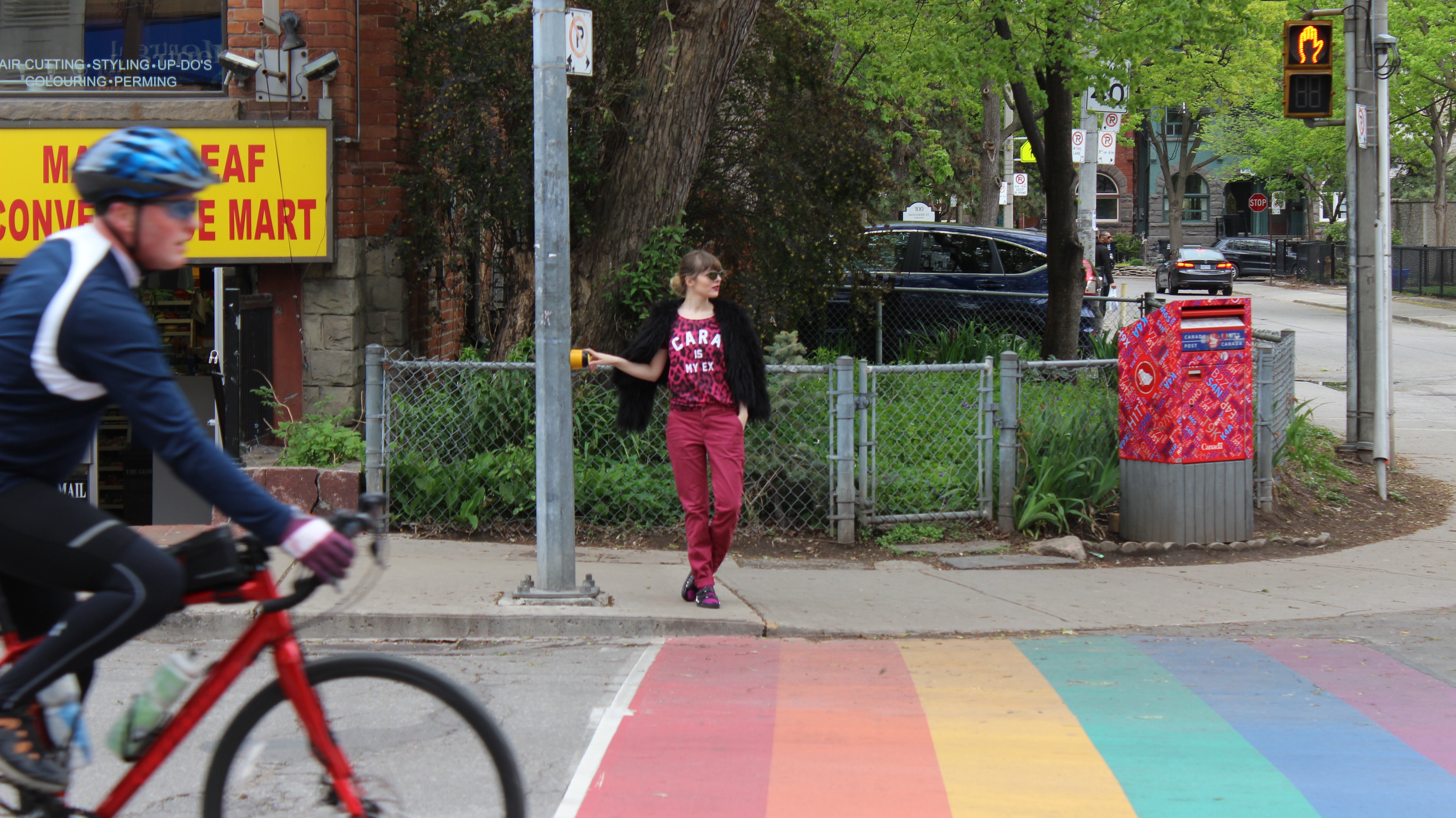 Гей-квартал в Торонто