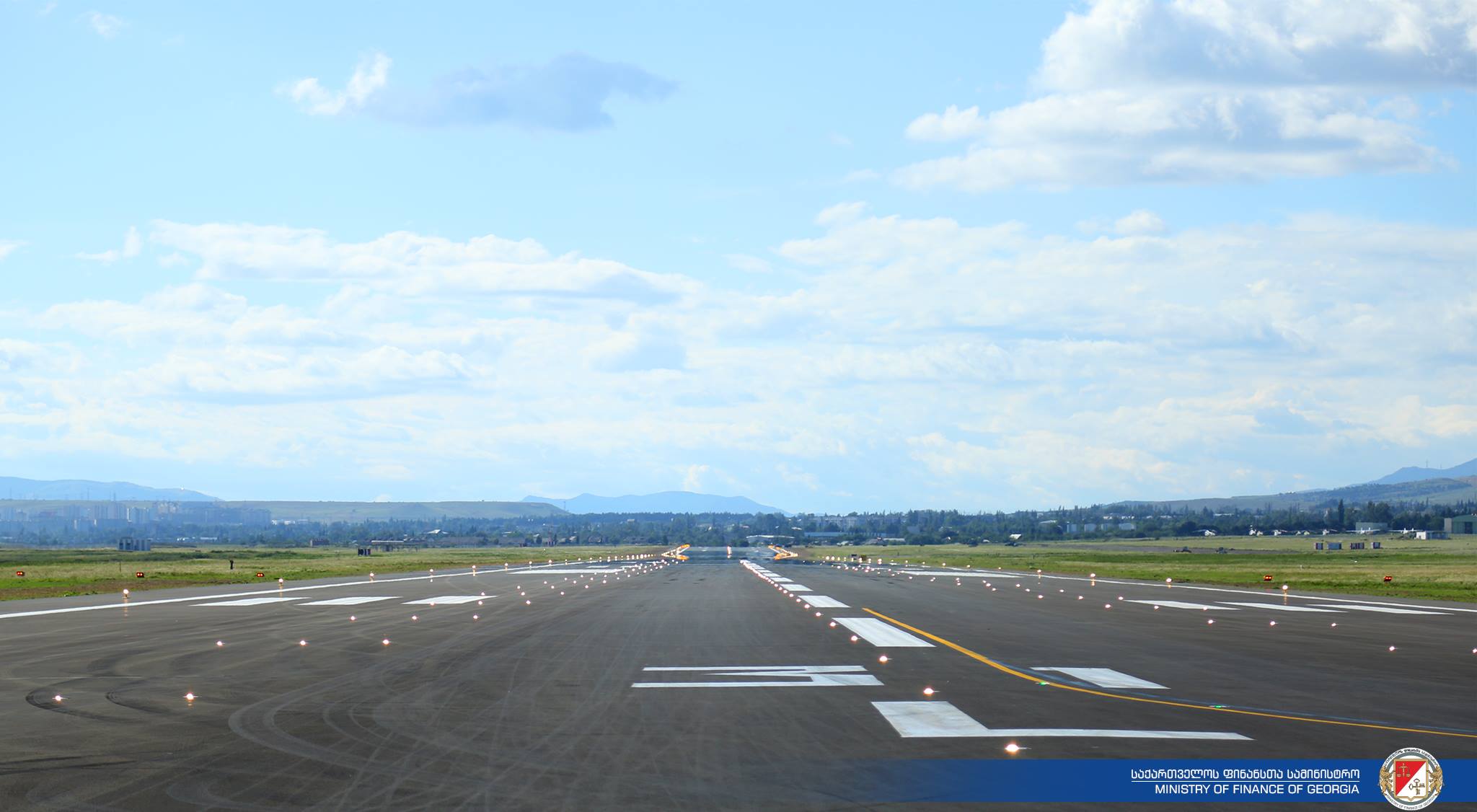 В Тбилисском аэропорту открылась новая взлетно-посадочная полоса
