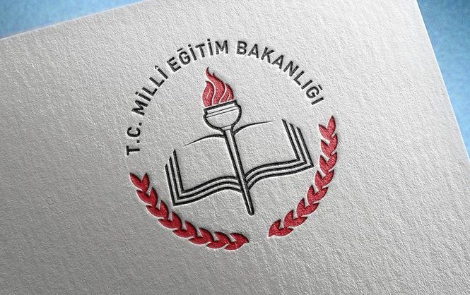 В Турции уволены 15 200 сотрудников министерства образования