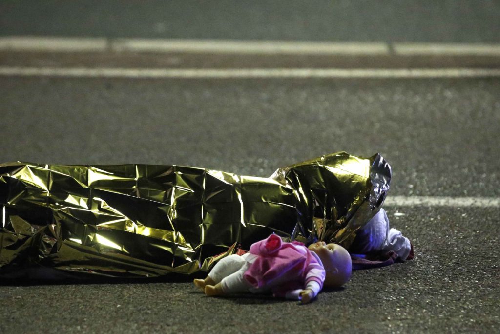 «Исламское государство» взяло ответственность за теракт в Ницце