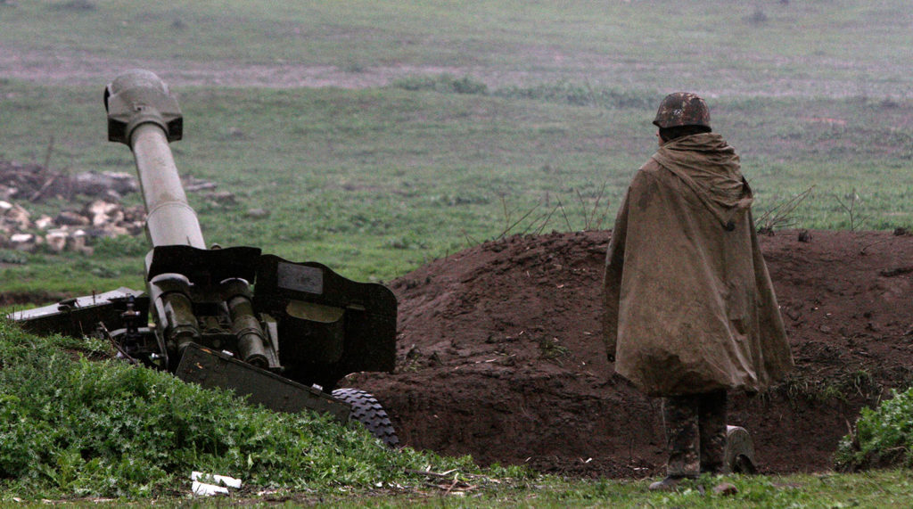 Ситуация зоне конфликта в Нагорном Карабахе вновь обострилась