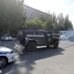 yerevan3 новости Гюмри, Ереван, жертвы, захват, оппозиция, полицейские