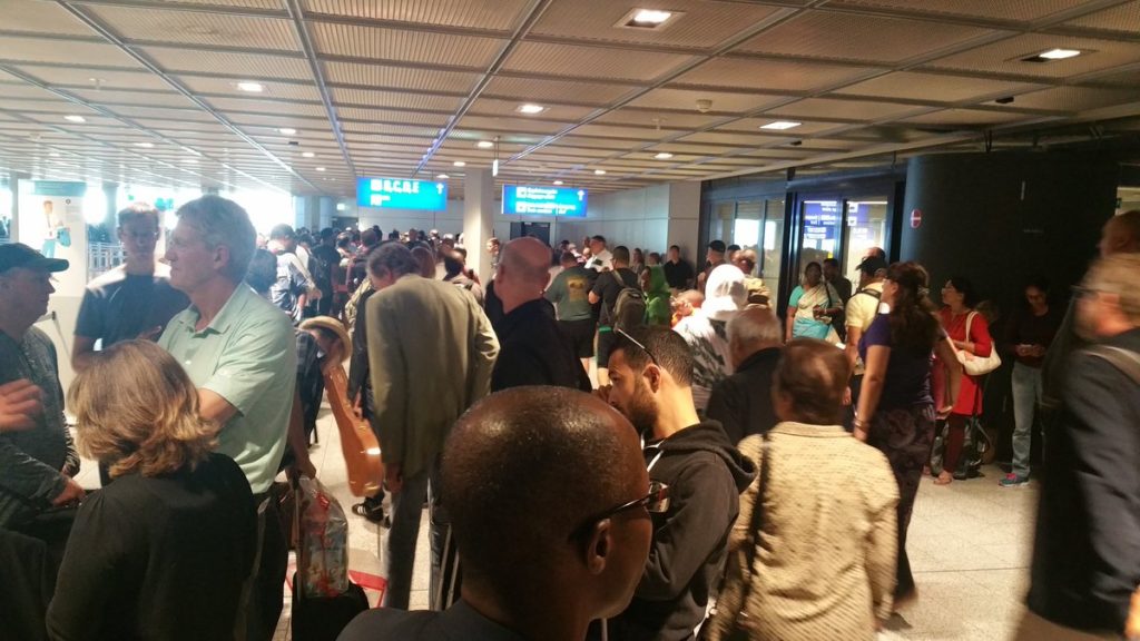 Срочная эвакуация объявлена в аэропорту Франкфурта