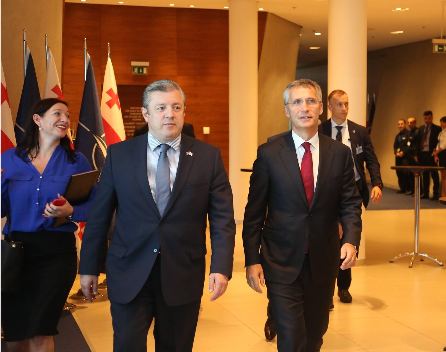 Генсек НАТО провел встречу с премьер министром Грузии