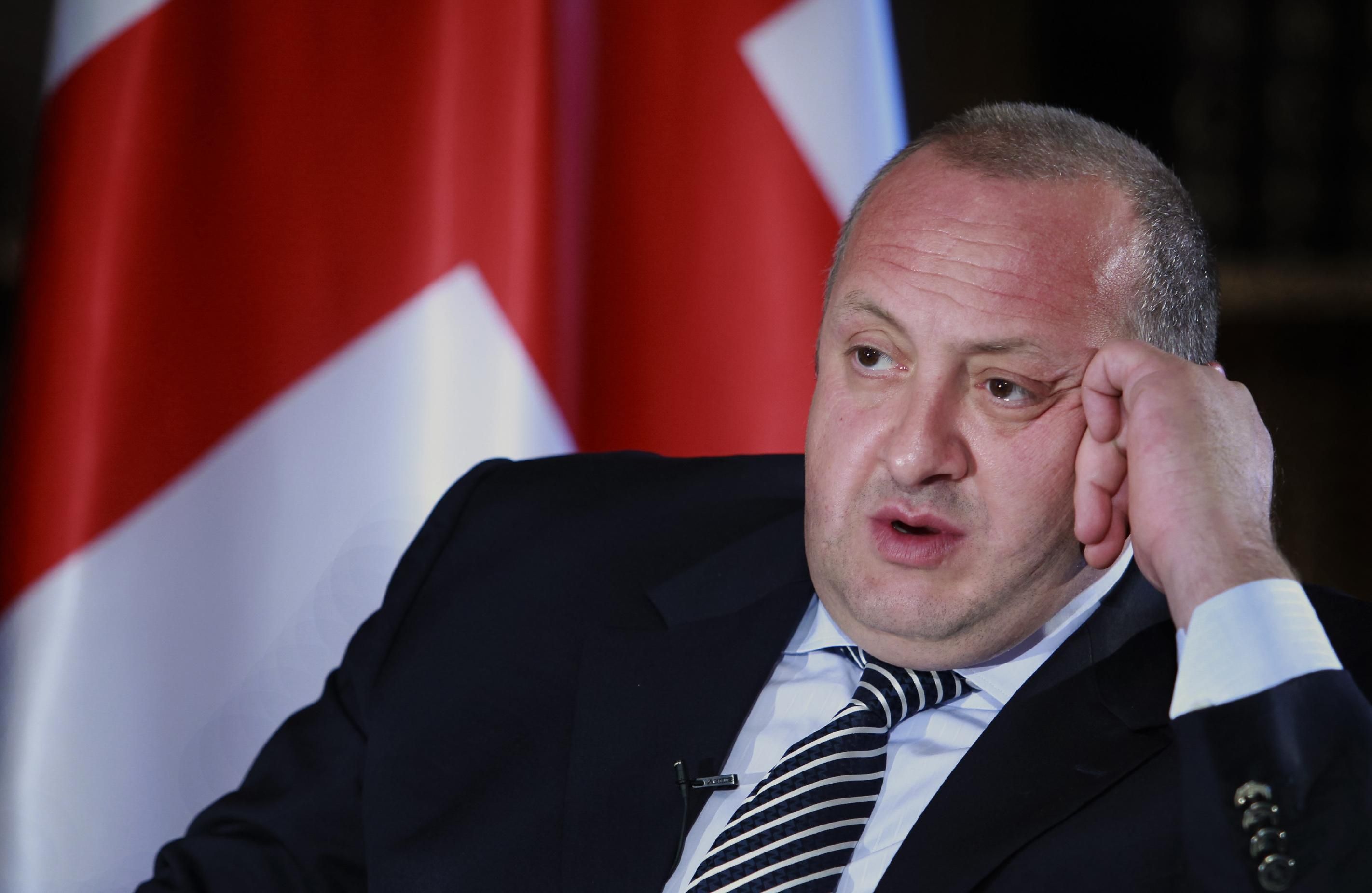 Президент Грузии останется беспартийным