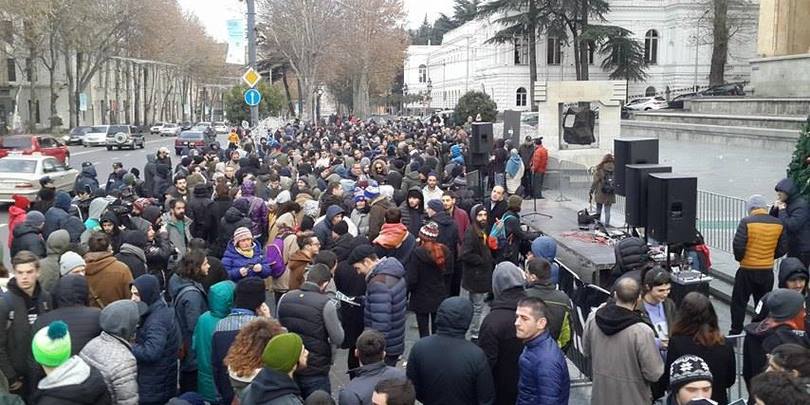 В Тбилиси задержаны участники акции движения «Белый шум»