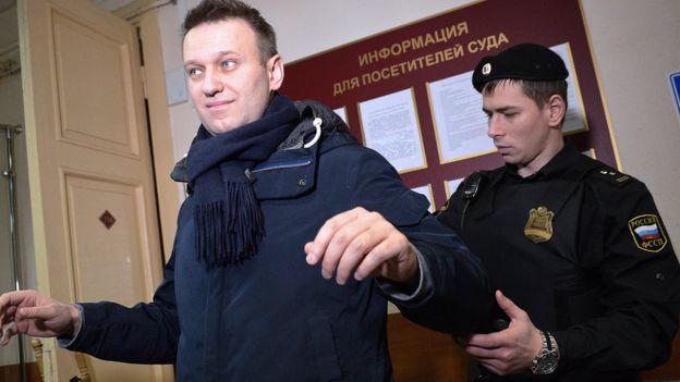 Суд запретил Алексею Навальному покидать Киров