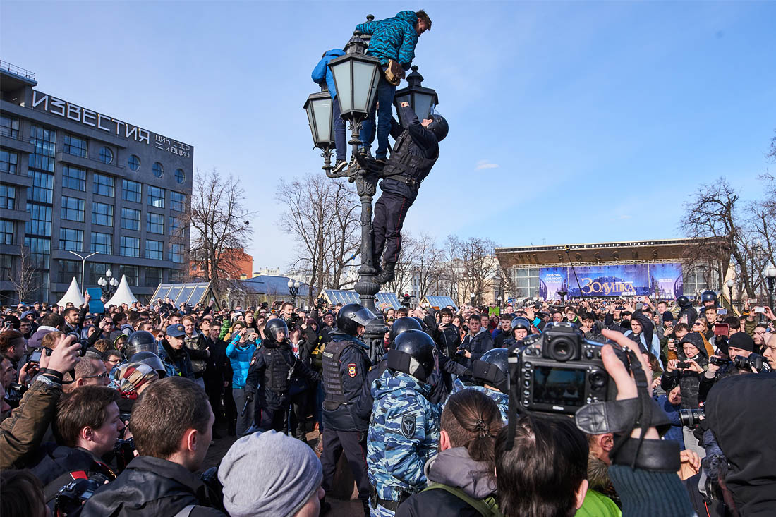 0012 wa новости акции, аресты, Медведев, москва, Навальный, Россия