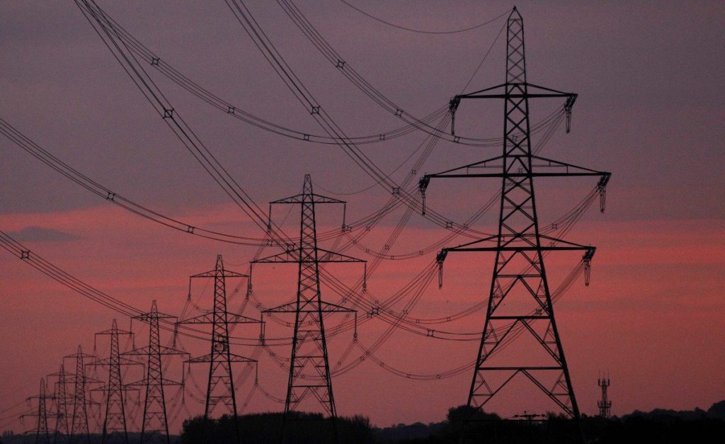 Киев прекратил поставки электроэнергии в ЛНР