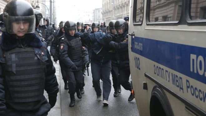 Новые задержания протестующих в Москве