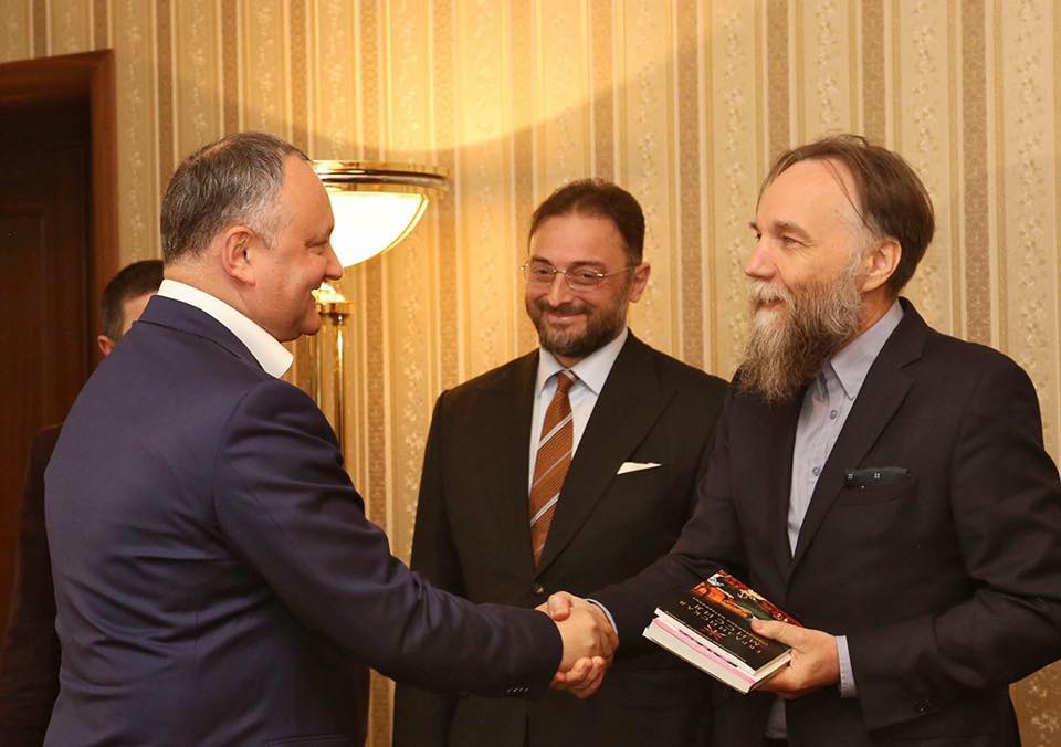 Леван Васадзе и Александр Дугин встретились на конференции в Кишиневе