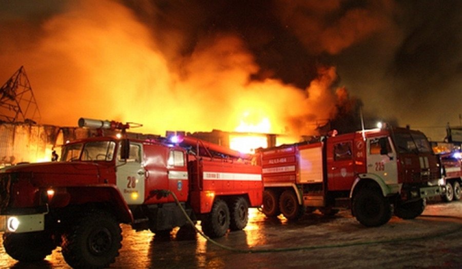 МВД и мэрия Тбилиси сделали заявления по пожару на "Элиава"