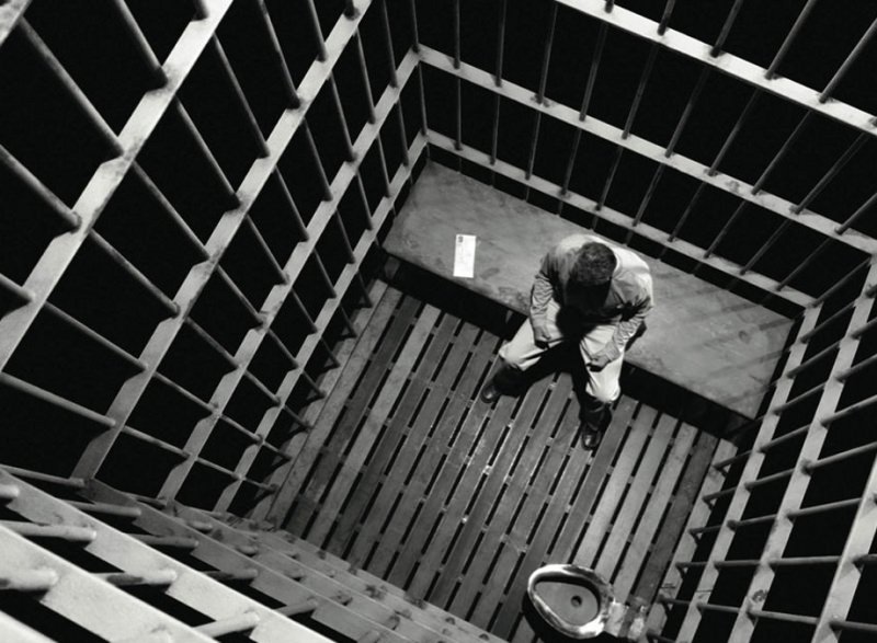За пытки в тюрьмах в 2011-2012 годах арестованы пять человек