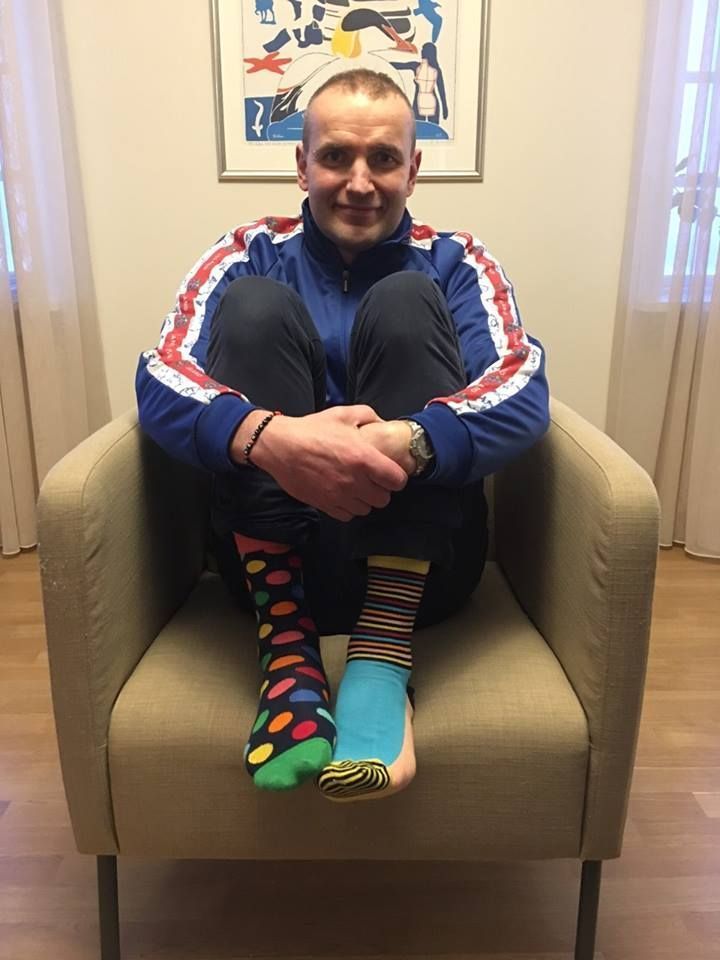 Lots of Socks 13 новости Lots of Socks, Георгий Маргвелашвили, Грузия, Мака Чичуа, Международный день человека с синдромом Дауна, Разноцветные носки, синдром Дауна
