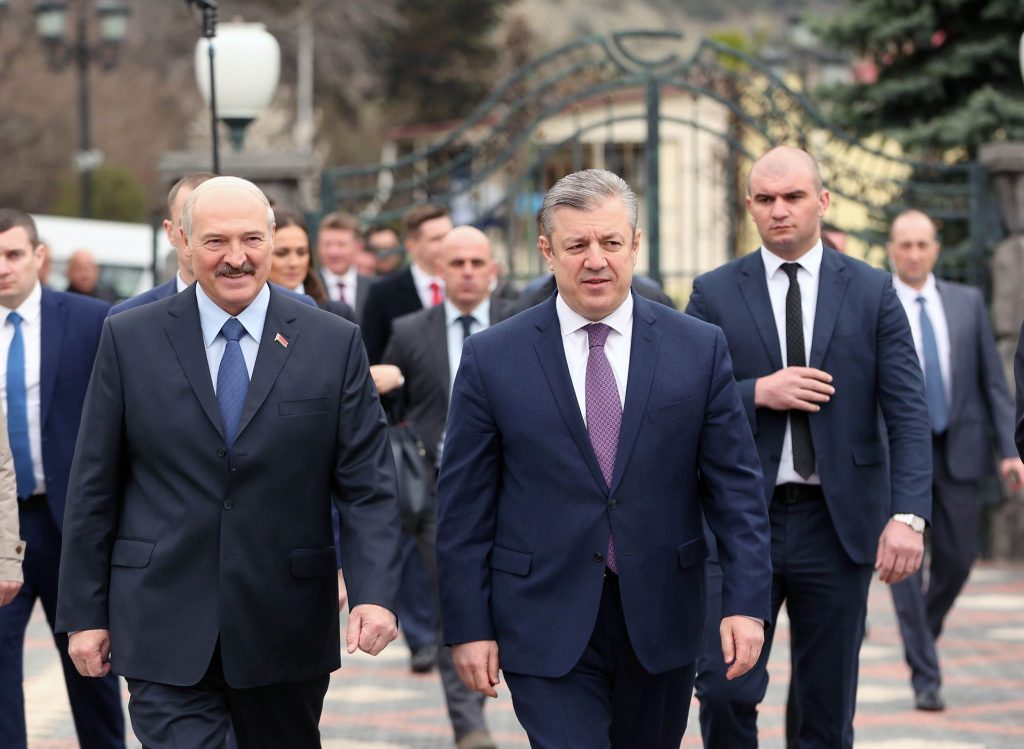 Президент Беларуси Александр Лукашенко с премьер-министром Грузии Георгием Квирикашвили / Фото: 1tv.ge