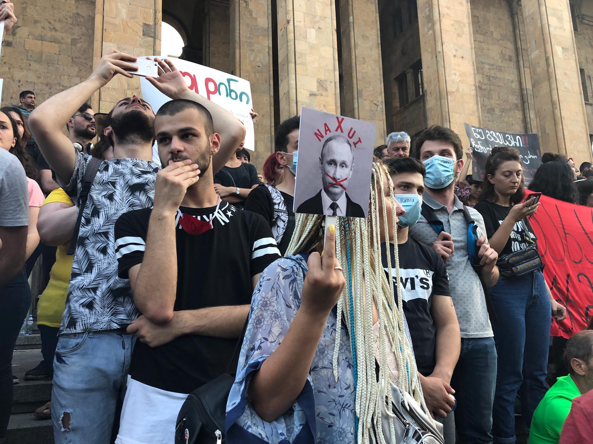 Грузия события сегодня свежие новости. Протесты в Тбилиси. Антироссийские митинги в Тбилиси. Митинг против России в Грузии.