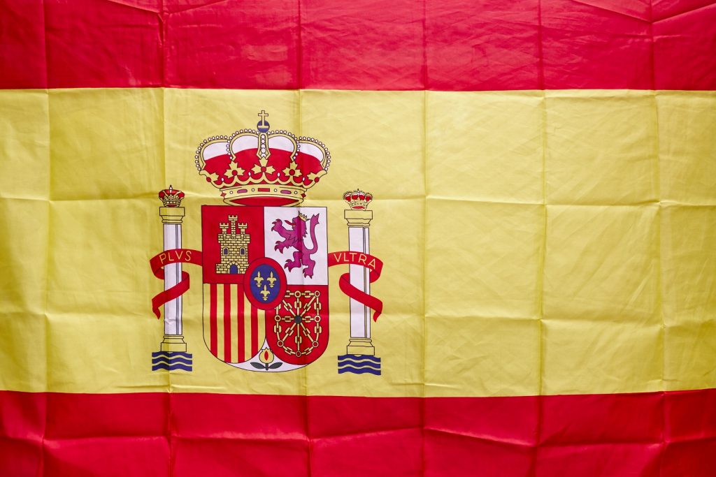 spanish flag with shield and royal crown constitut P7GPK8C новости Грузия-Испания, Испания