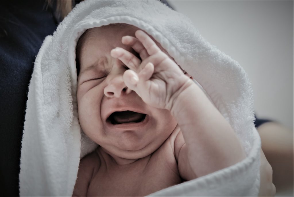 newborn baby girl crying 46VJHCF3 общество featured, Грузинская Православная Церковь, Джавахети, Крещение, Мария Липка, Паравани