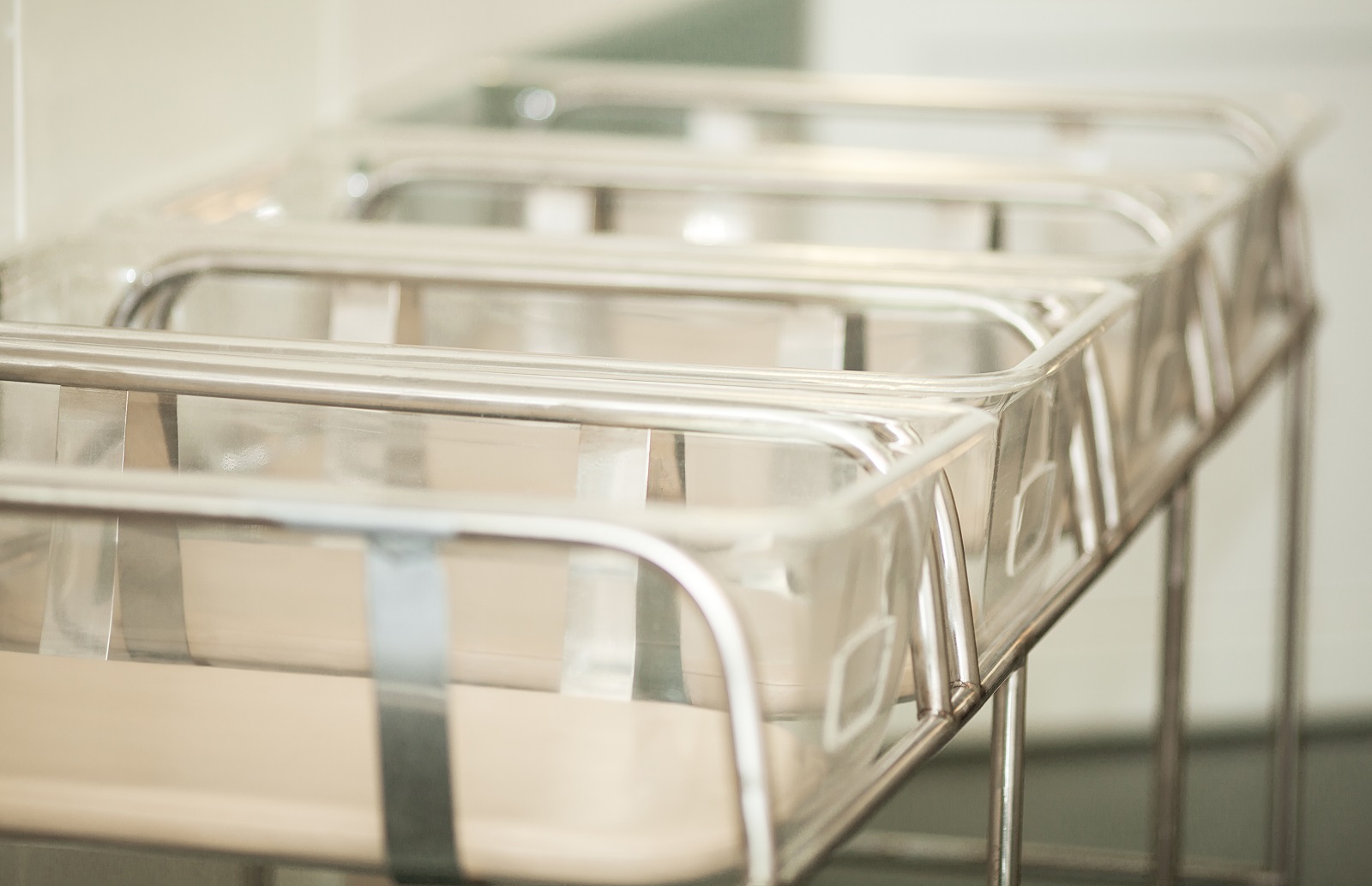 baby containers in the maternity hospital 2021 04 04 20 04 54 utc новости Covid-19, коронавирус, коронавирус в Грузии