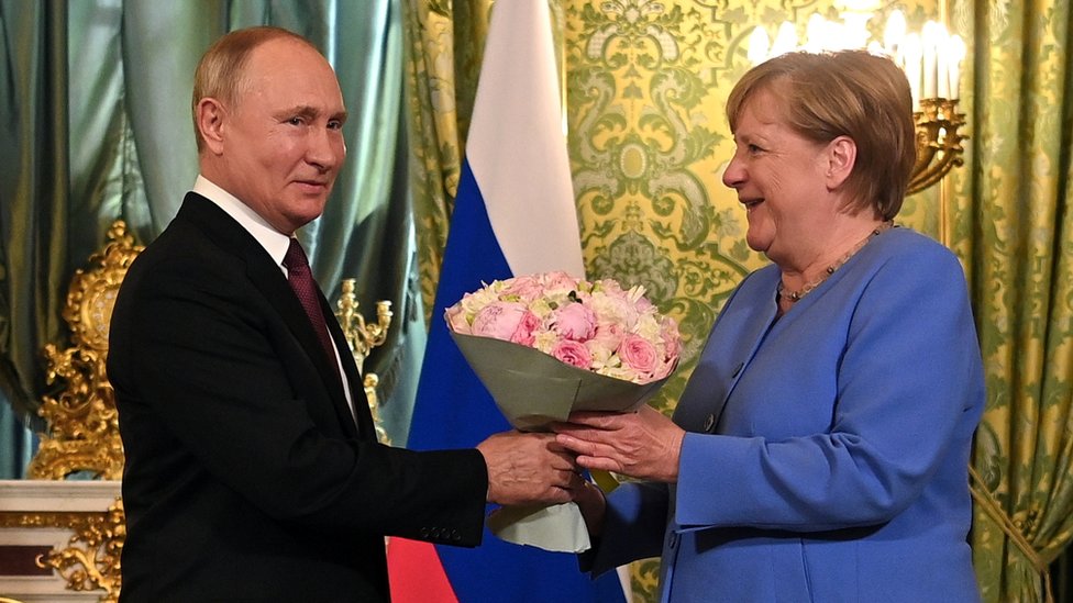 120088484 hi069617135 Новости BBC Ангела Меркель, Владимир Путин, германия, Россия