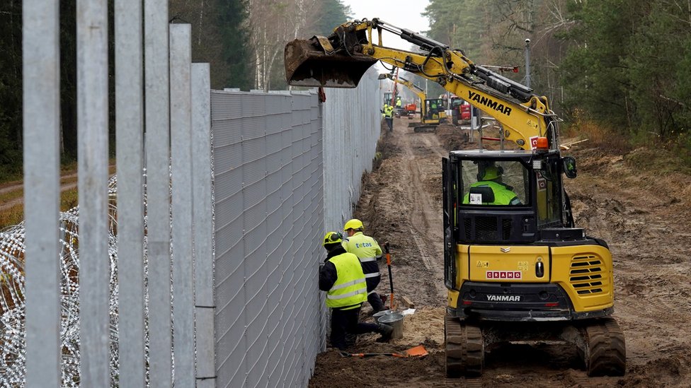 Строительство забора на границе Литвы и Беларуси
