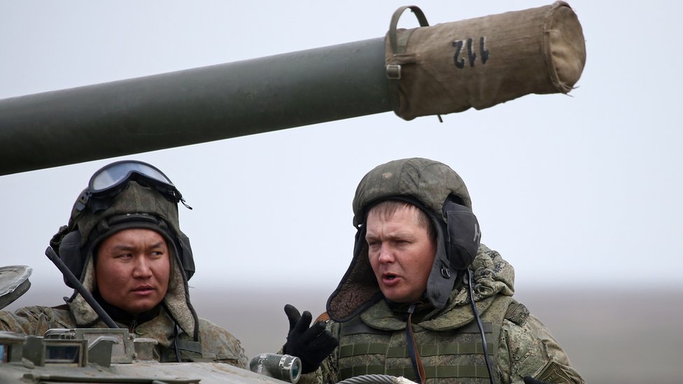 Концентрация российских войск на границе с Украиной вызывает у Запада серьезные опасения