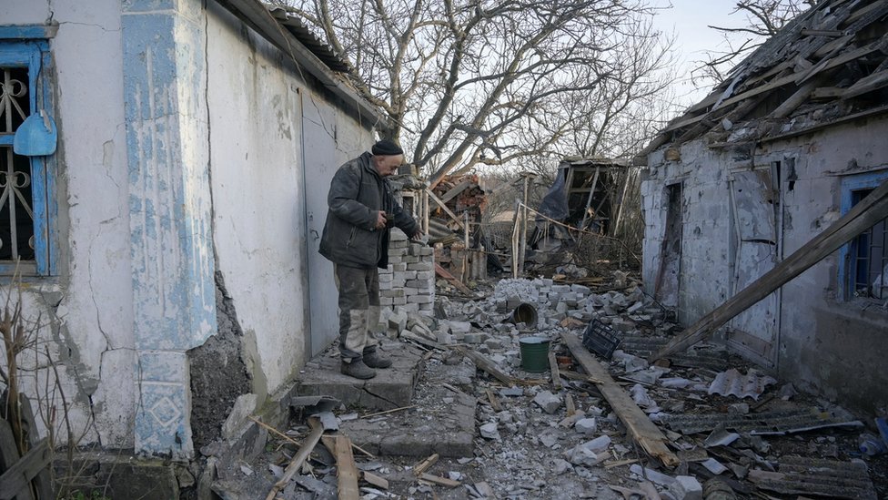 Житель поселка Тарамчук в районе Донецкой области