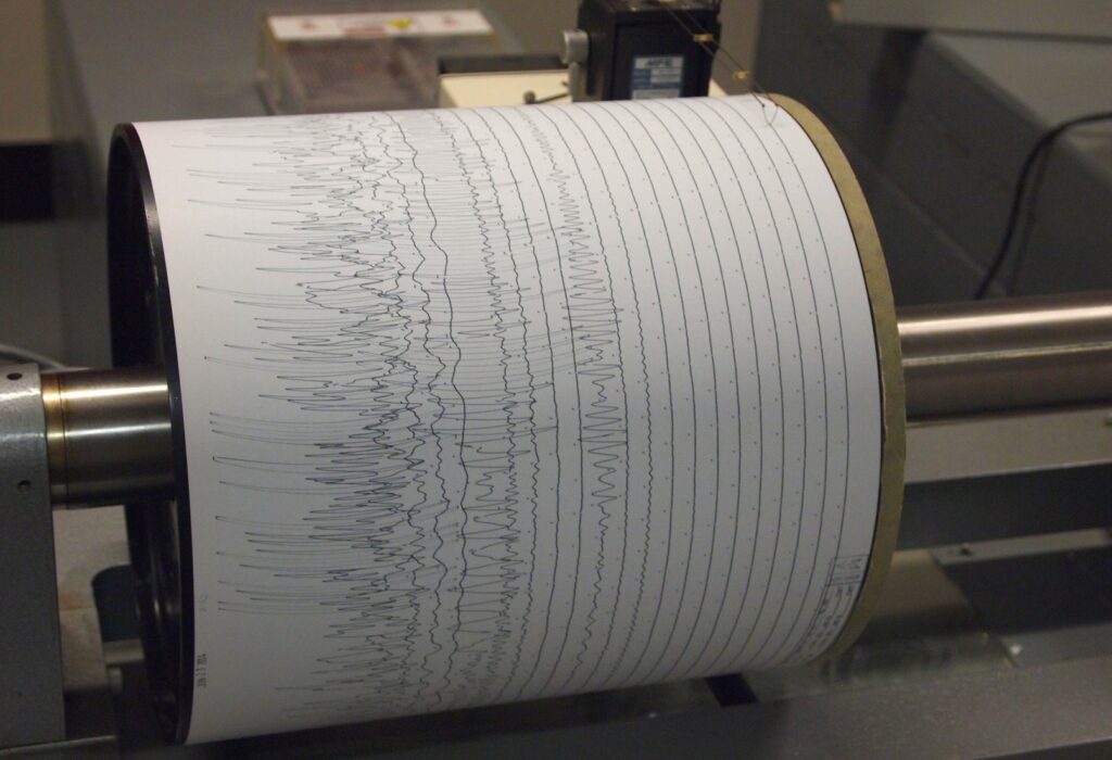 earthquake seismogram at weston observatory новости землетрясение