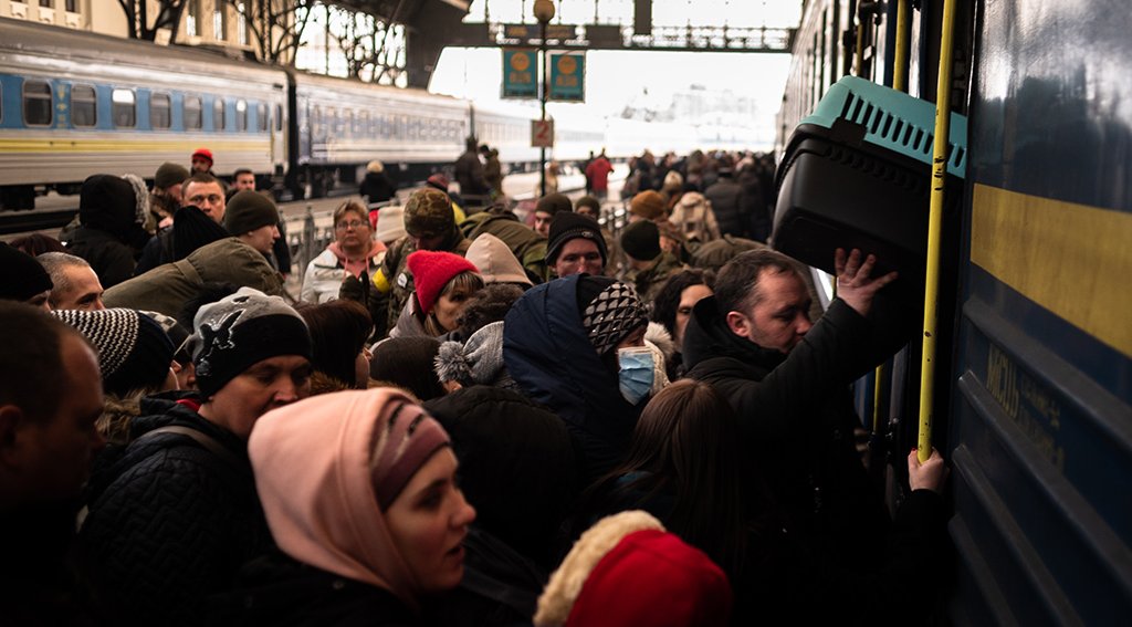 Беженцы на львовском вокзале