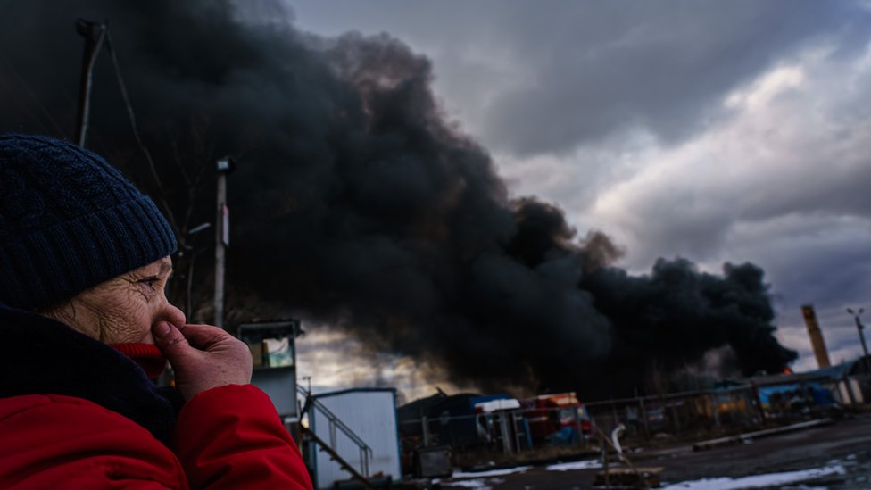 Пожар на складе в Калиновке Винницкой области был вызван российским обстрелом. 8 марта 2022 года.