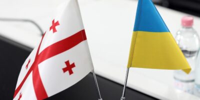 georgia ukraine flags 8i9 общество война в Украине, Грузия-Украина