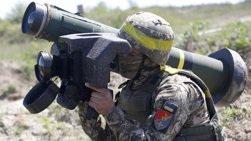 Украинский солдат с американским ПТРК "Джавелин"