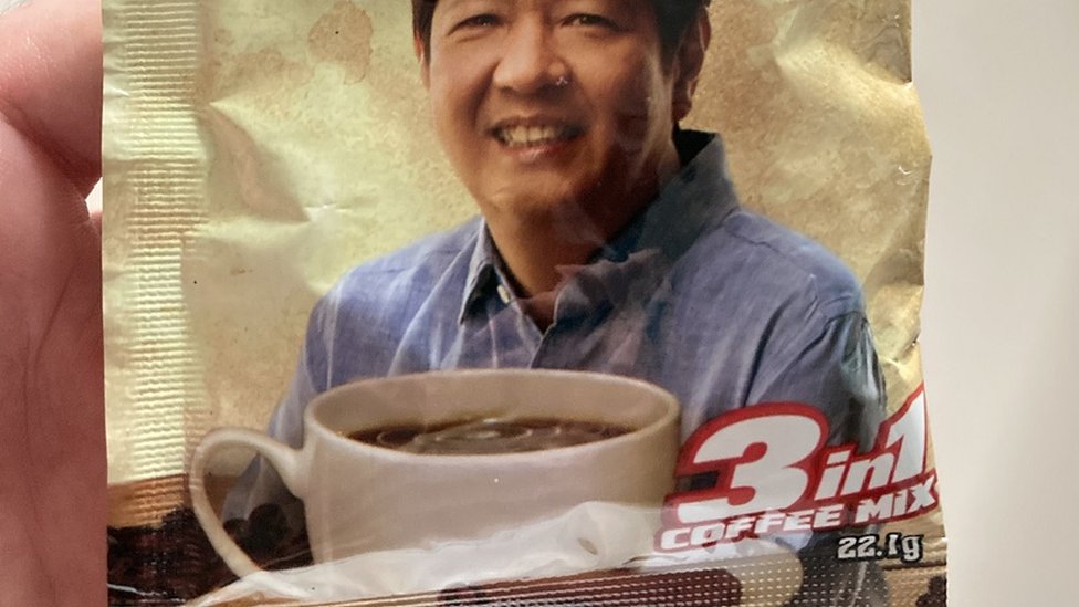 Пакетик кофе с лицом Бонгбонга