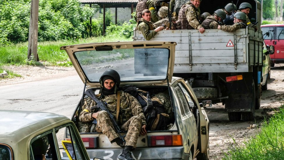 украинские солдаты