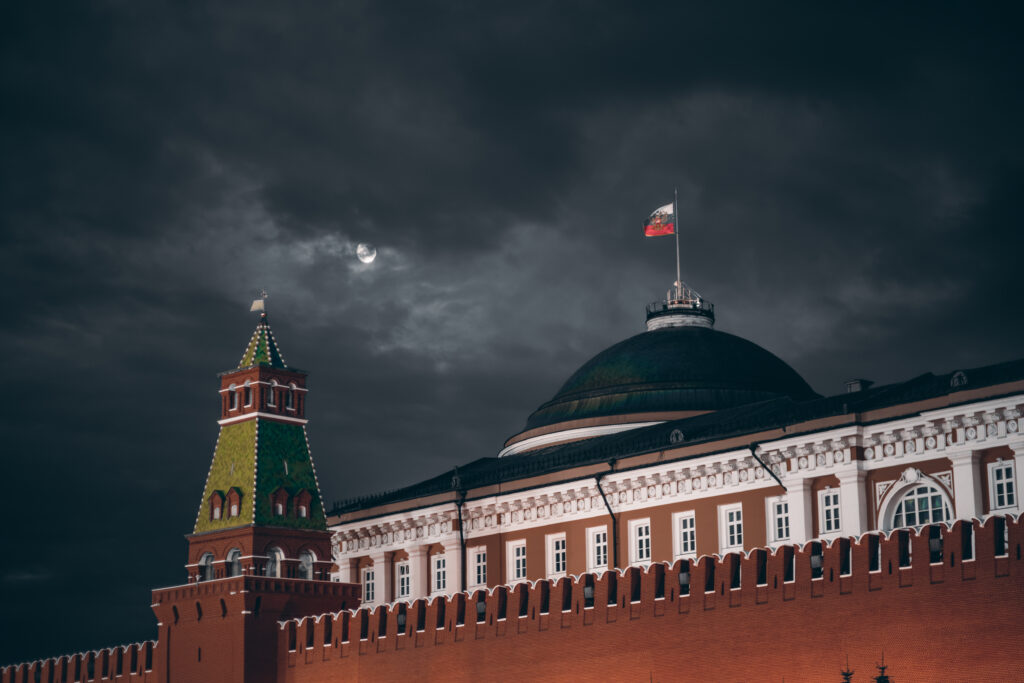 dark night shot of russian kremlin senate dome t 2022 03 18 20 57 14 utc новости война в Украине, Новая Зеландия, санкции