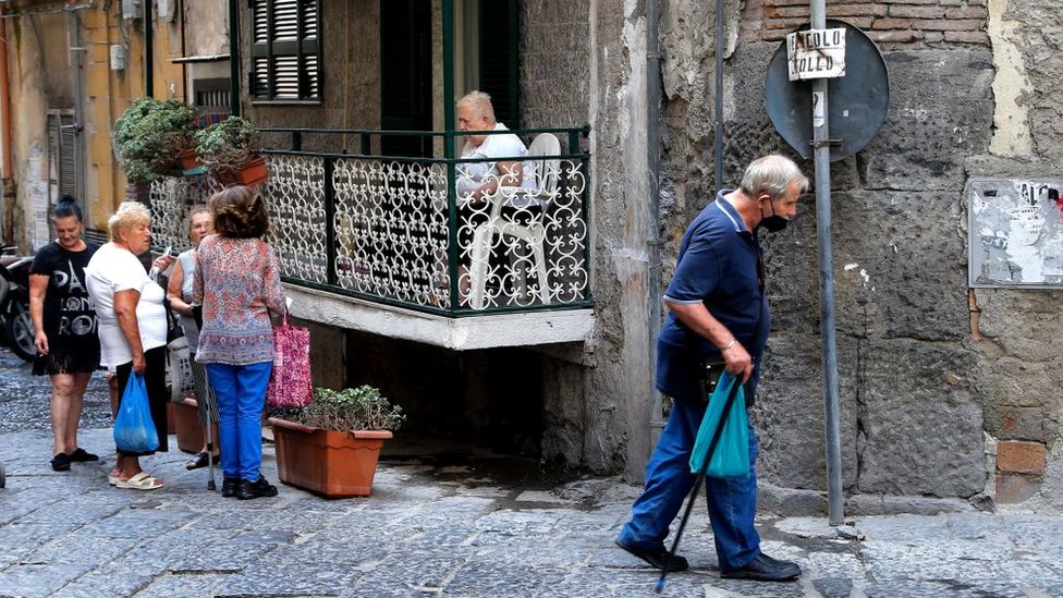 Неаполь - символ всего неладного в Италии