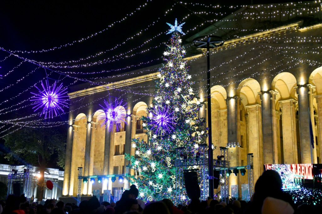 318456477 524920426347076 5421230800544363090 n Другая SOVA Батуми, новогодняя елка, новый год, тбилиси