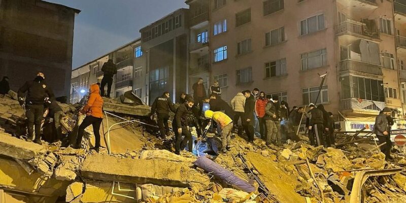 128531750 mediaitem128531749 Новости BBC землетрясение в Турции