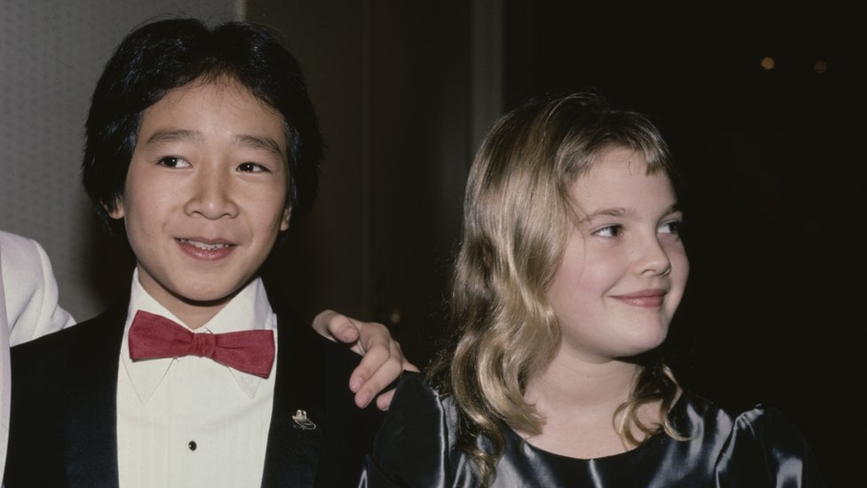 Ке Хюи Куан и Дрю Берримор на вручении премии "Молодой актер" в 1984 году