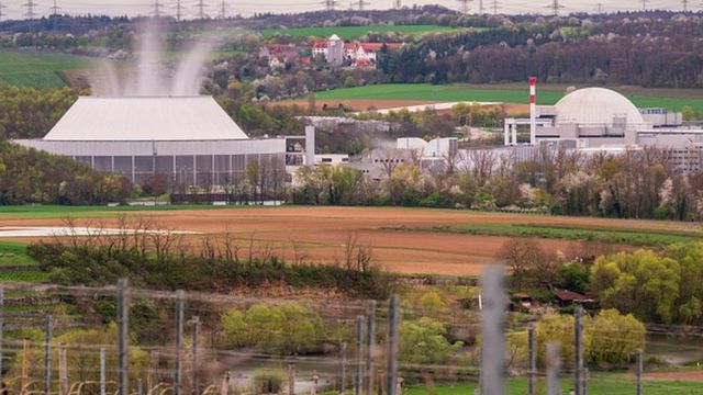 АЭС "Неккарвестхайм-2" - одна из трех последних атомных станций Германии