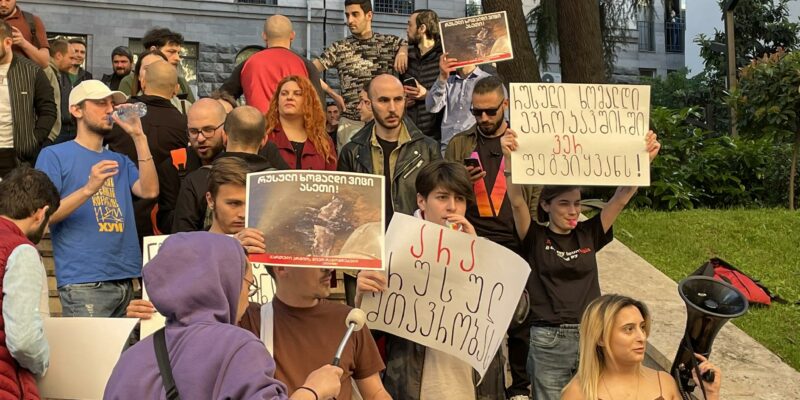 344797080 205356102311267 6648491201105944990 n новости акция протеста в тбилиси, парламент Грузии, прямое авиасообщение