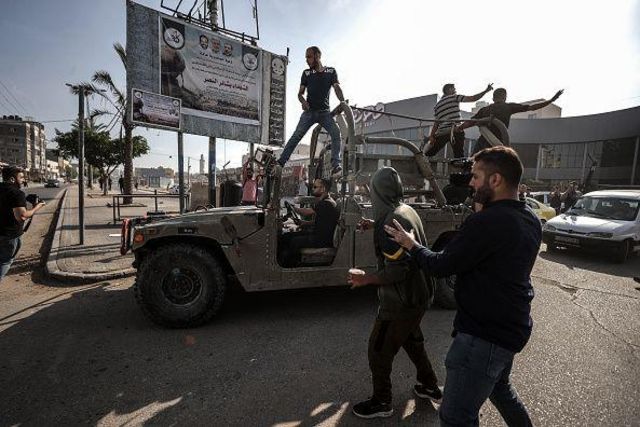 Боевики ХАМАС захватили израильскую военную технику