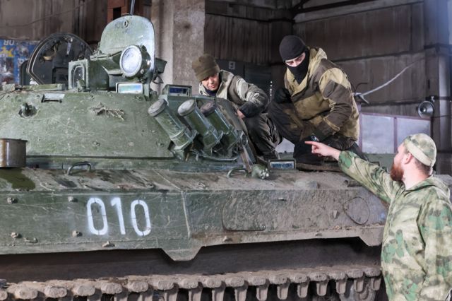 Ремонтная база интербригады «Пятнашка» в оккупированной Донецкой области Украины, 3 ноября 2023 года