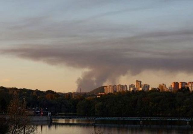Из центра Донецка виден дым от обстрелов Авдеевки