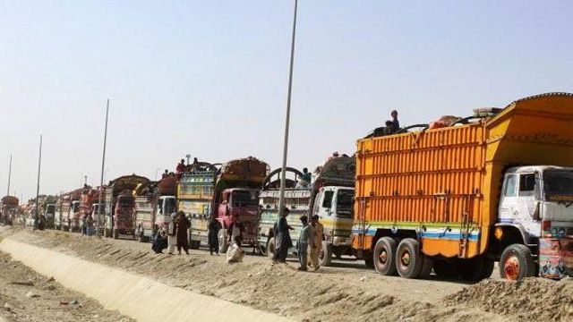 Афганские беженцы покидают Пакистан