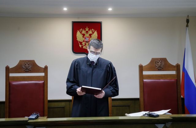 Судья Верховного суда Олег Нефедов во время слушания по поводу признания «ЛГБТ-движения» экстремистским