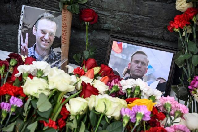 navalnii новости акция, Алексей Навальный, консульство, похороны